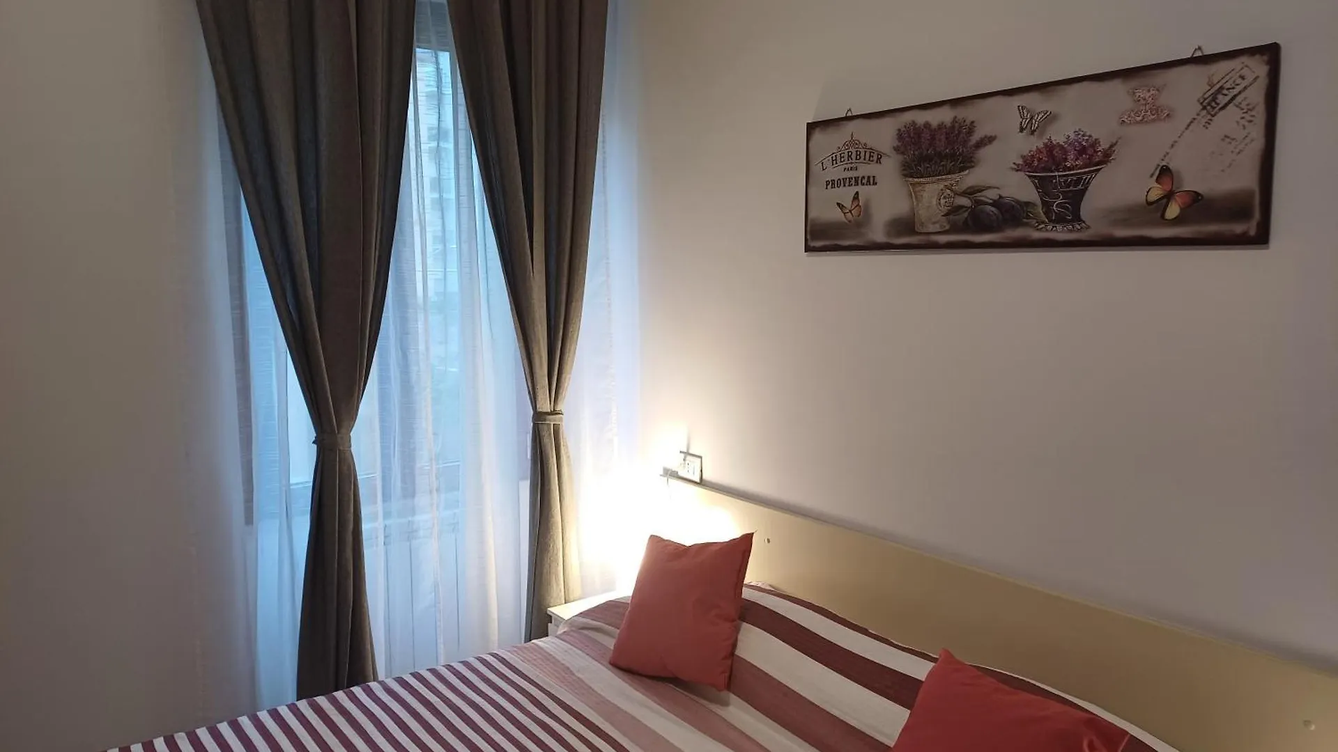 Maria'S Rooms Roma 0*,  Italia